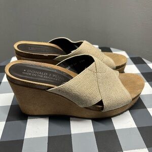 Donald J Pliner Sandals